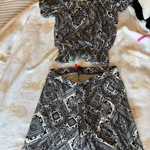 Black and White Geometric Two-Piece Set